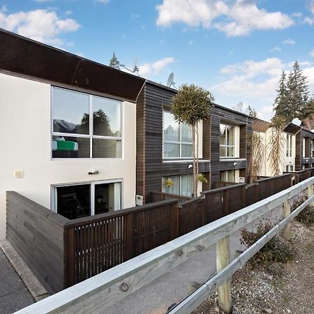 Central Wanaka Villa Exterior photo
